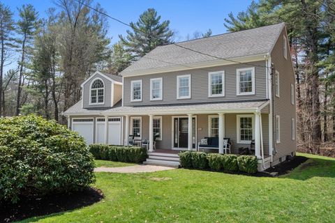 Photo of 7 Crest Circle, Medfield, MA 02052 (MLS # 73506810)