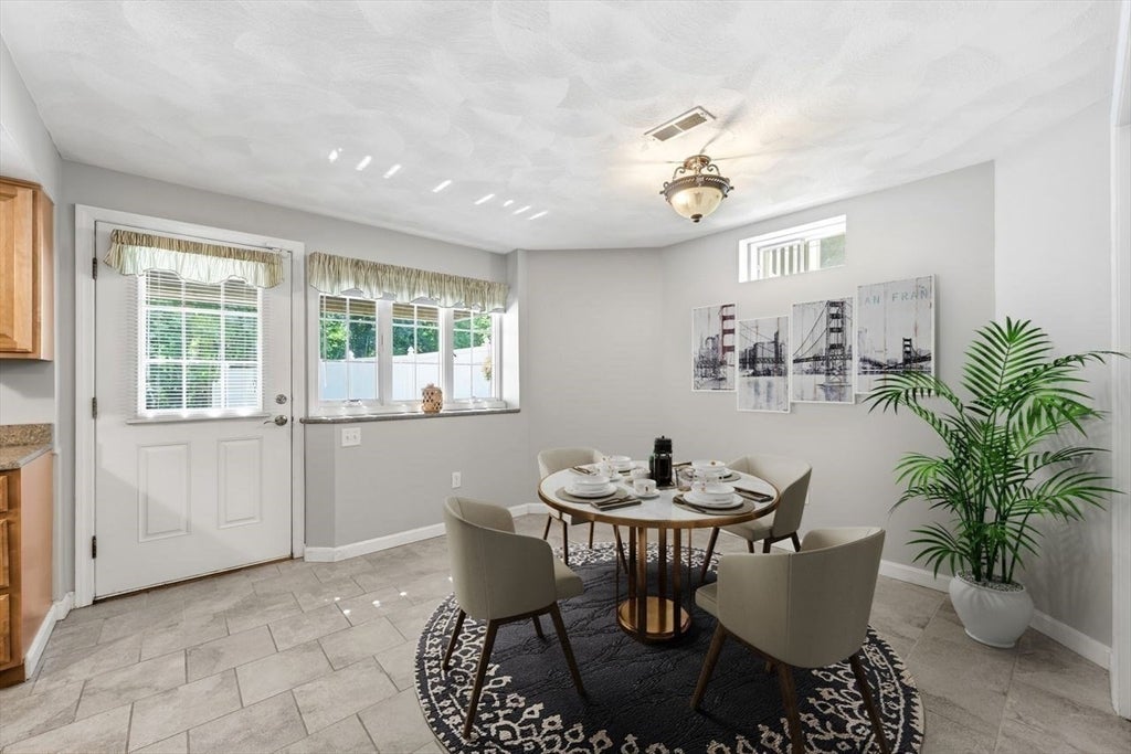 18 Parsonage Hill Rd, Haverhill, MA Photo #33