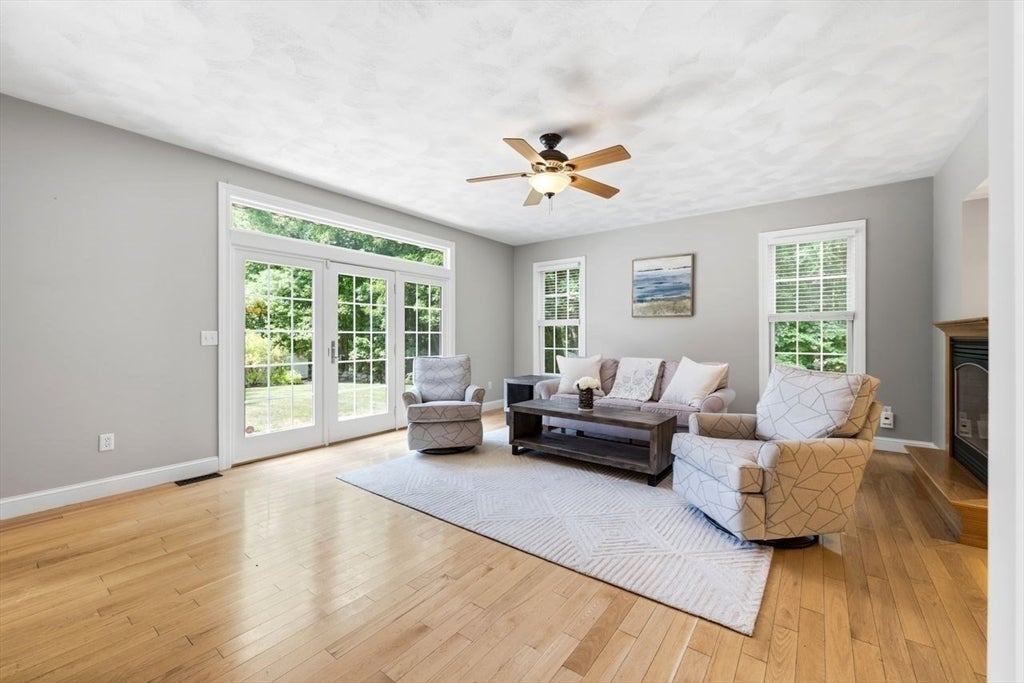 18 Parsonage Hill Rd, Haverhill, MA Photo #10