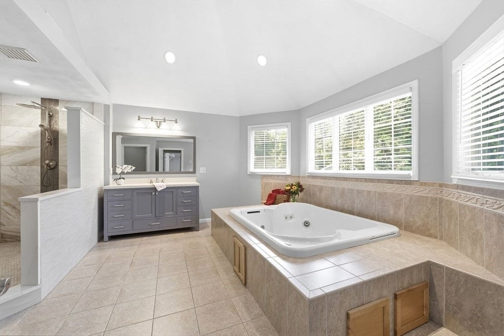 18 Parsonage Hill Rd, Haverhill, MA Photo #29