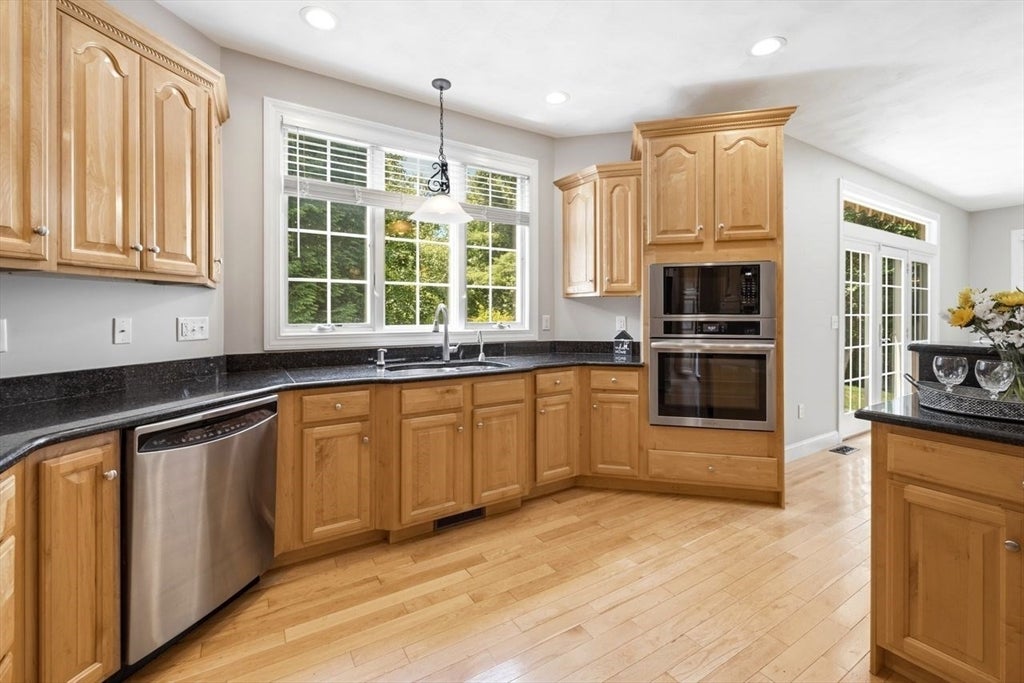 18 Parsonage Hill Rd, Haverhill, MA Photo #14
