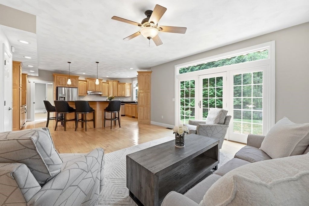 18 Parsonage Hill Rd, Haverhill, MA Photo #12