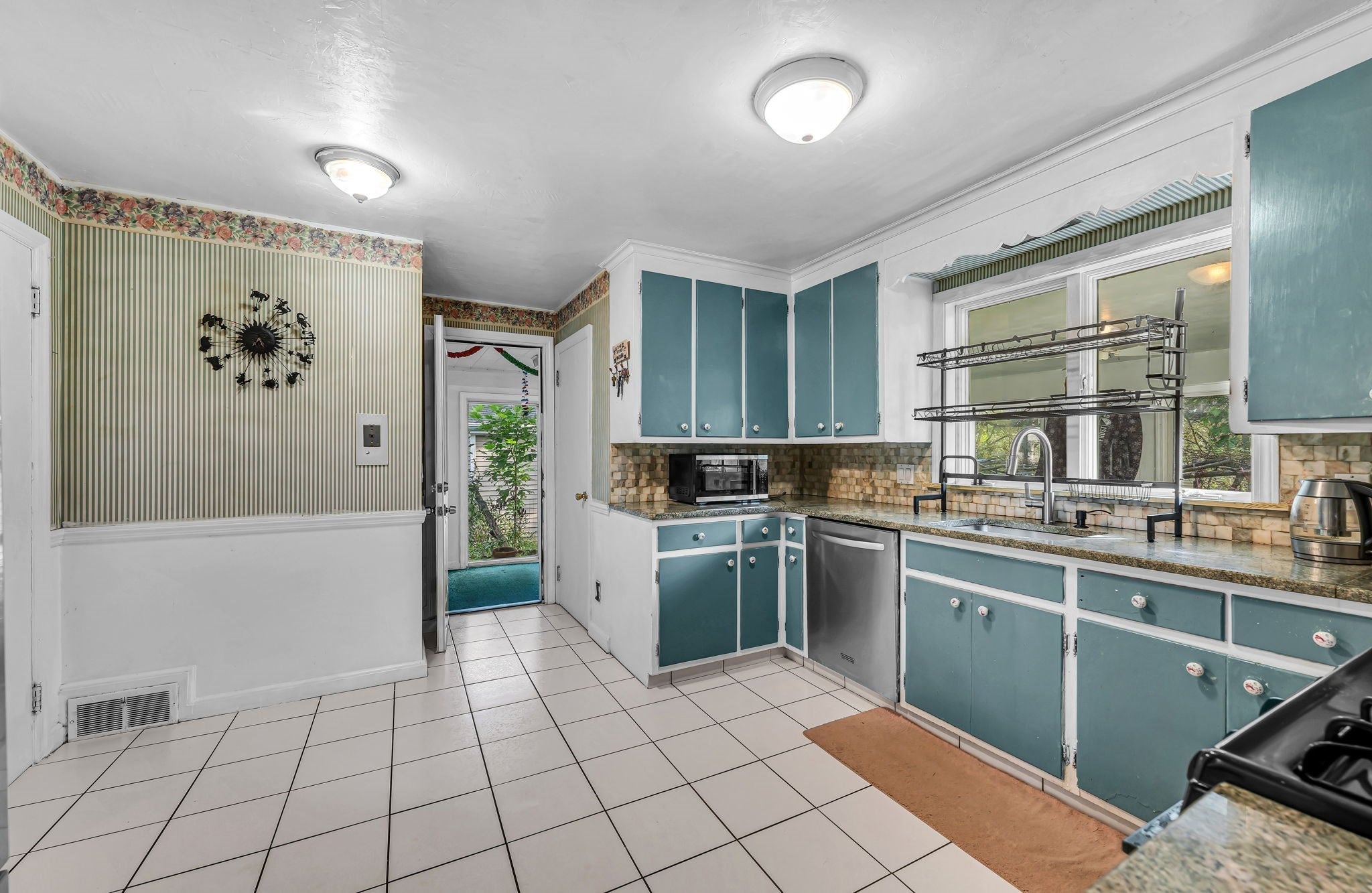 135 Emerson St, Springfield, MA, 135 Emerson St, Springfield, MA Photo #6