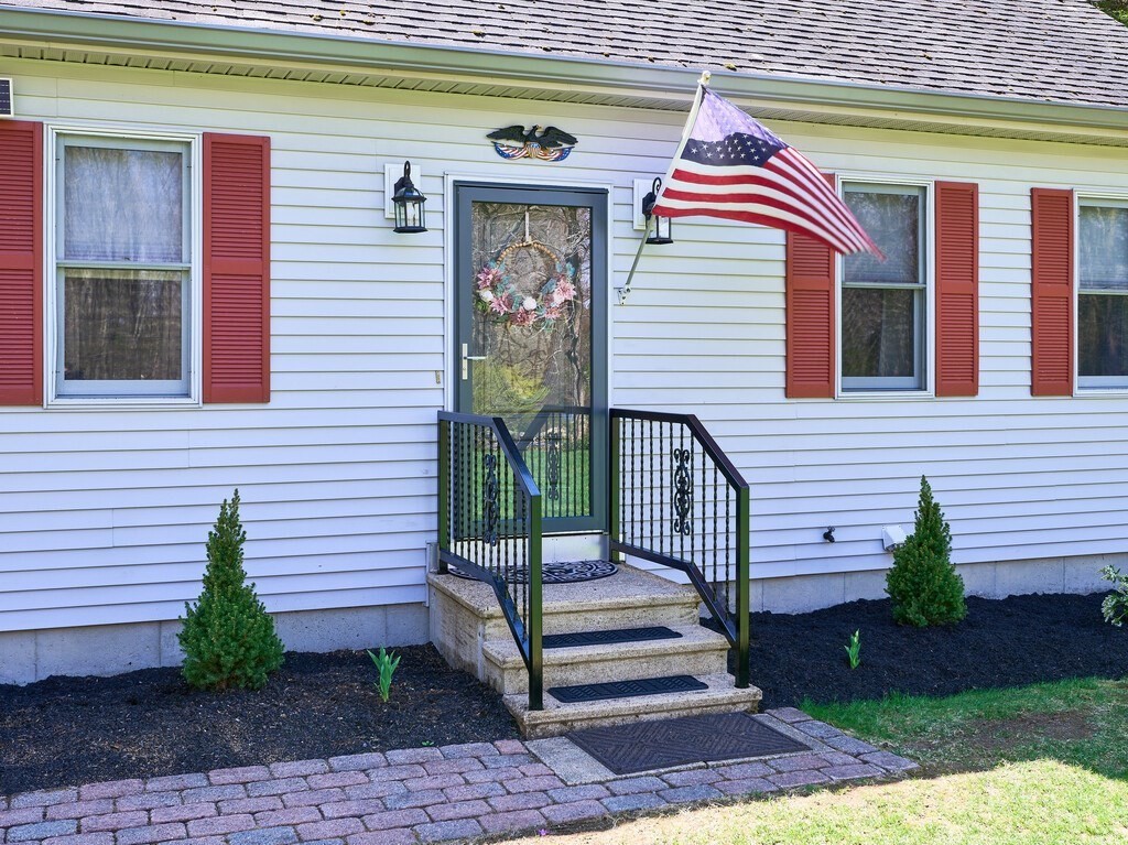 3 Hammond Street, Leicester, MA Photo #3