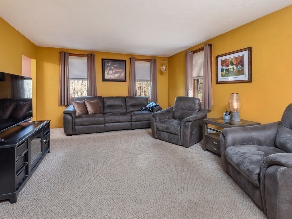 3 Hammond Street, Leicester, MA Photo #14