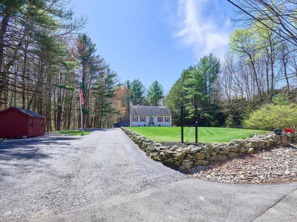 3 Hammond Street, Leicester, MA Photo #5