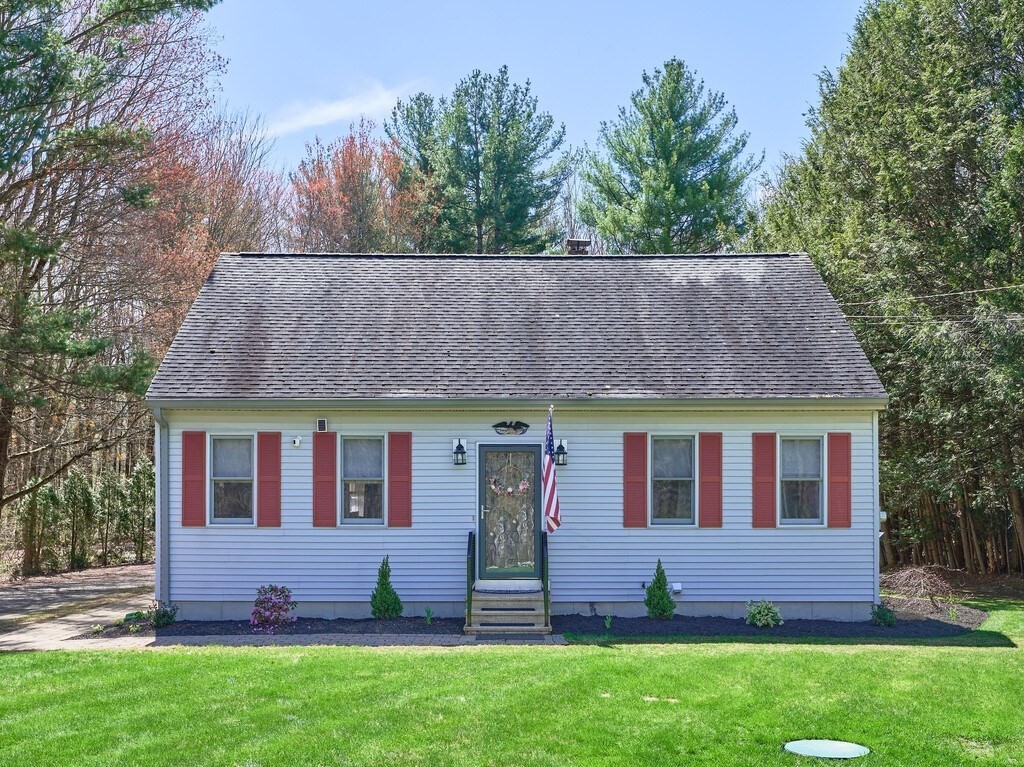 3 Hammond Street, Leicester, MA Photo #2