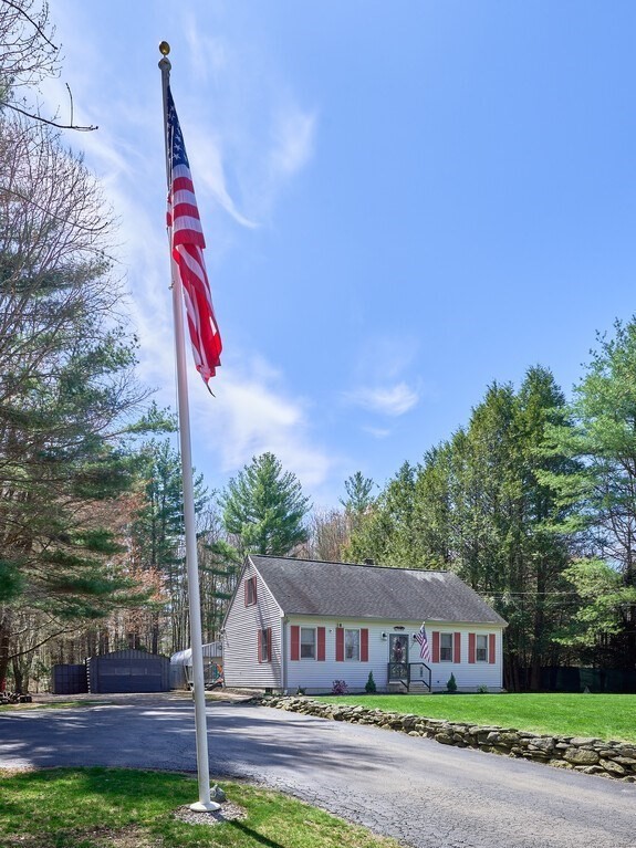3 Hammond Street, Leicester, MA Photo #1
