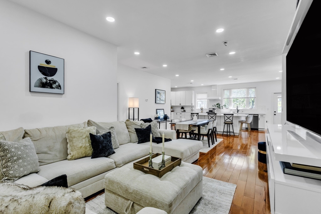 86 Chandler St, Marlborough, MA Photo #8