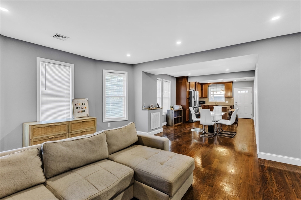 86 Chandler St, Marlborough, MA Photo #17