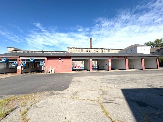 950 Broadway