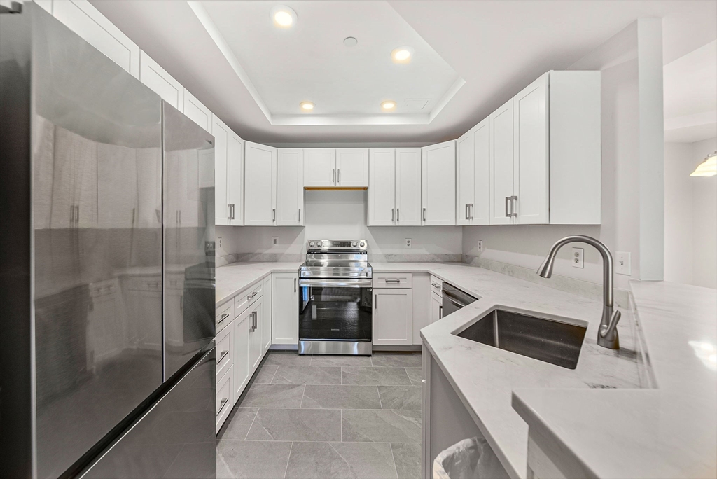 989 East Street 106