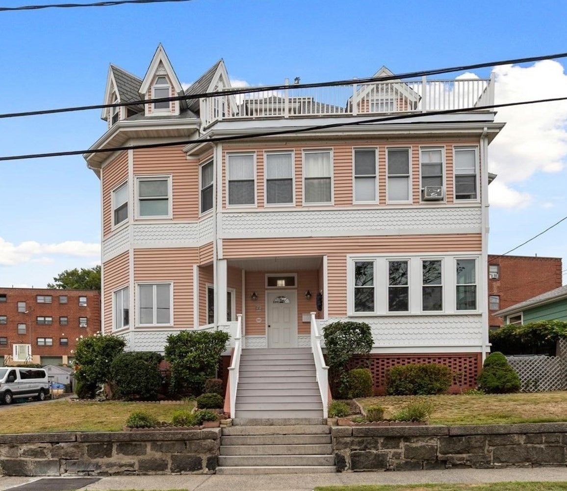 Photo of 11 Tudor St, Lynn, MA