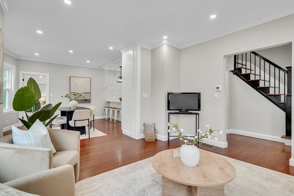 20 Riverview St