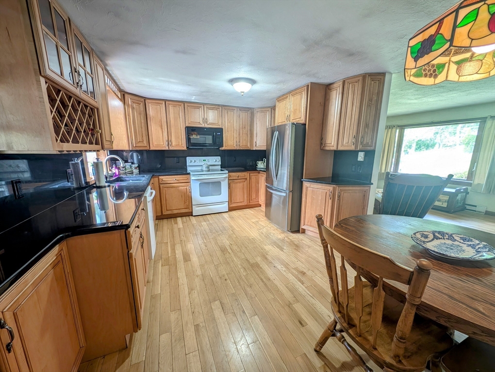 74 Ellis Rd
