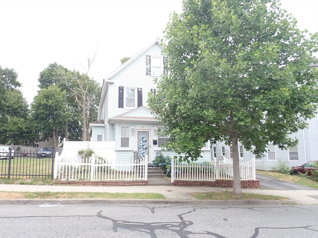 10 Almont Ave