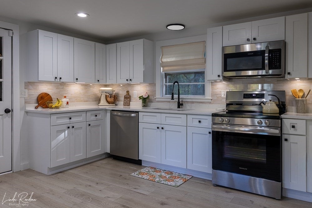 172 Holliston St, Medway, MA, 172 Holliston St, Medway, MA Photo #2