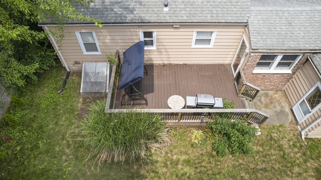 13 Lawn St
