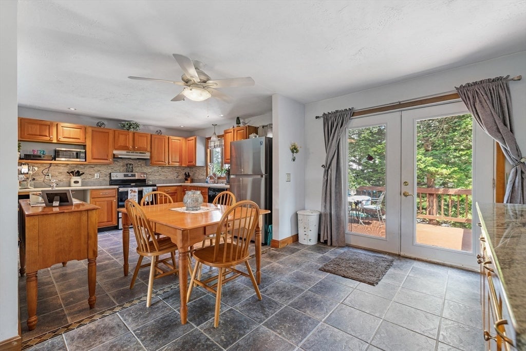39 Elm St, Auburn, MA Photo #12