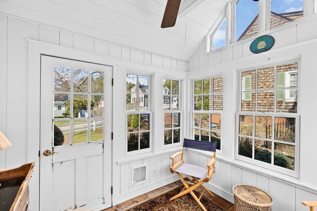 56 Adams Pl