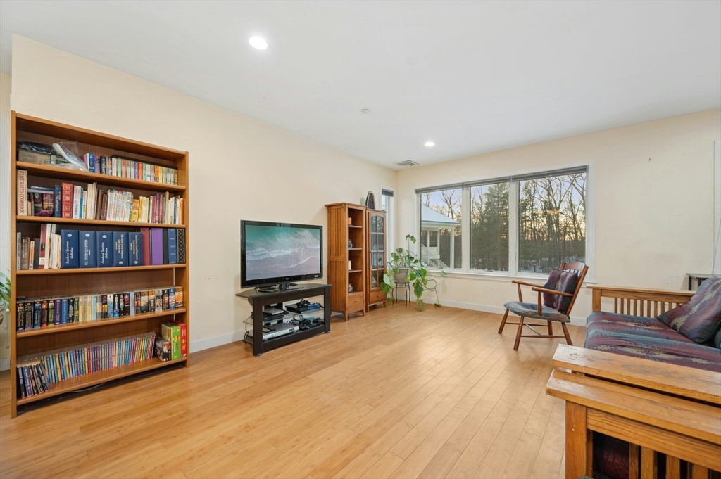 71 Village Ct 71