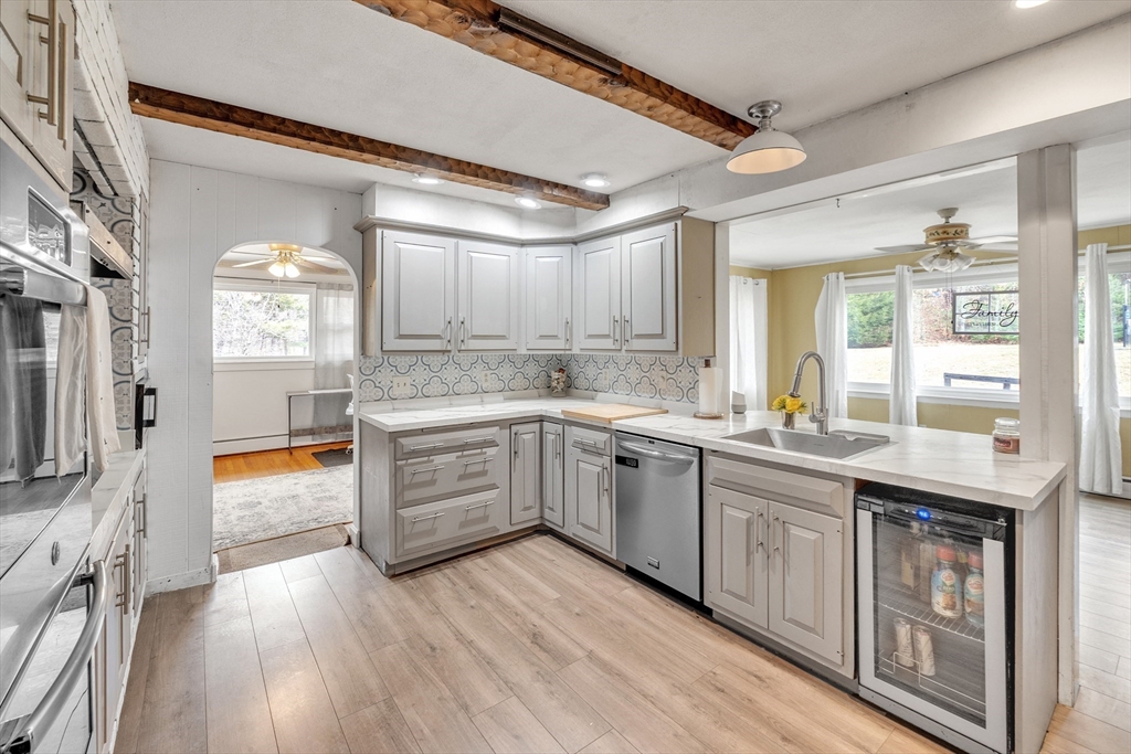 109 N Brookfield Rd