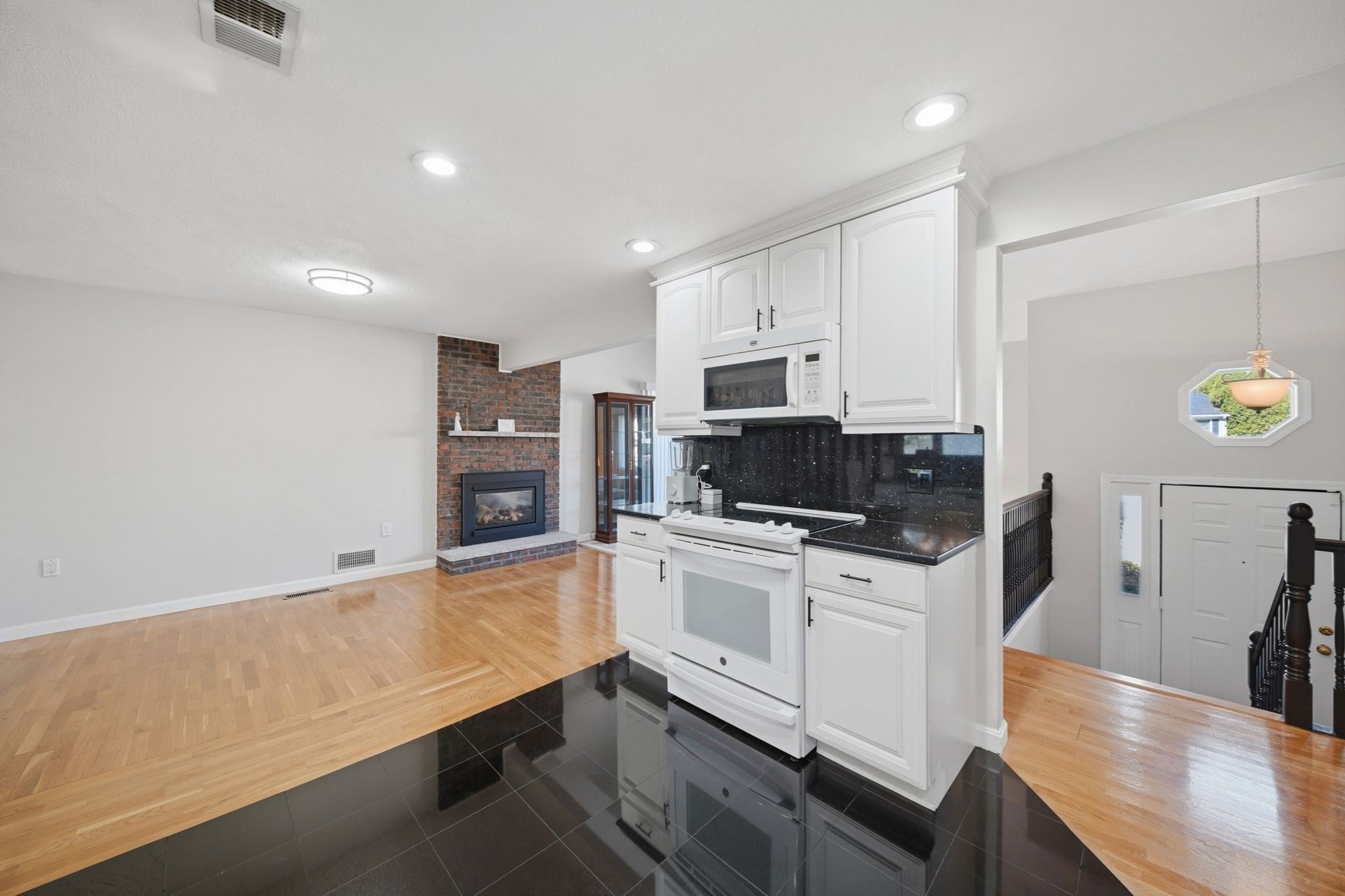30 Mammola Way, Medford, MA, 30 Mammola Way, Medford, MA Photo #14