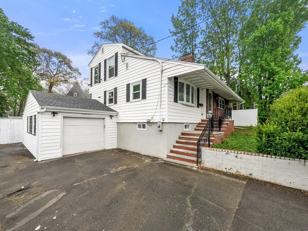 172 Phipps Street