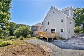 77 Rock Glen Rd