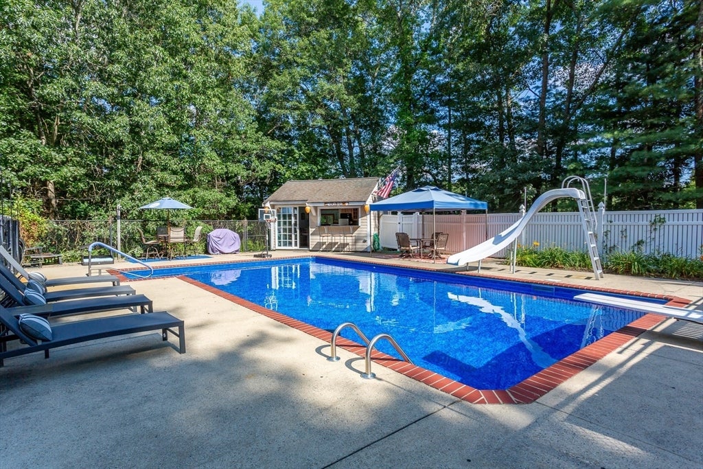 2 Sherwood DR, Halifax, MA Photo #28