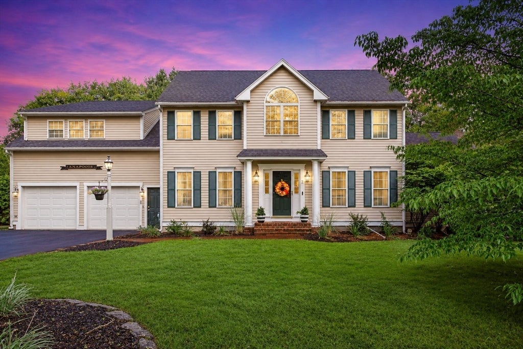 Photo of 2 Sherwood DR, Halifax, MA