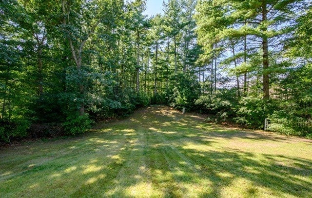 2 Sherwood DR, Halifax, MA Photo #38