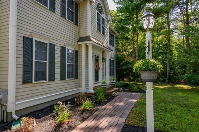 2 Sherwood DR, Halifax, MA Photo #34