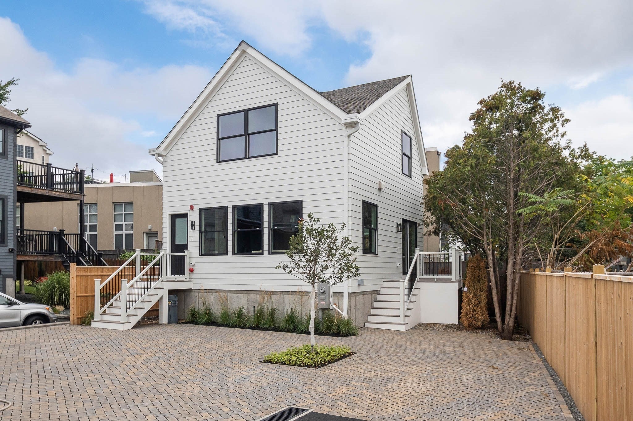 60 Franklin St 3