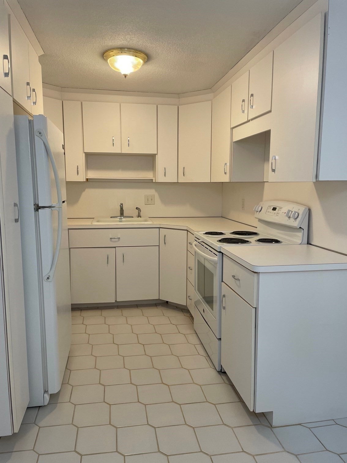 206 Rock St M5