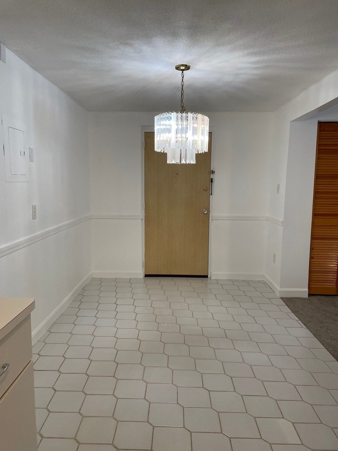 206 Rock St M5