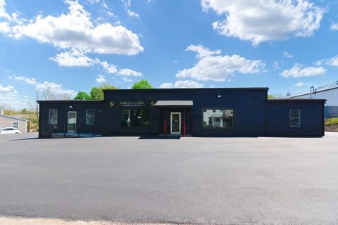 995 Main St Clinton MA 01510