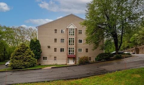44 Maria Ave 102 Southbridge MA 01550