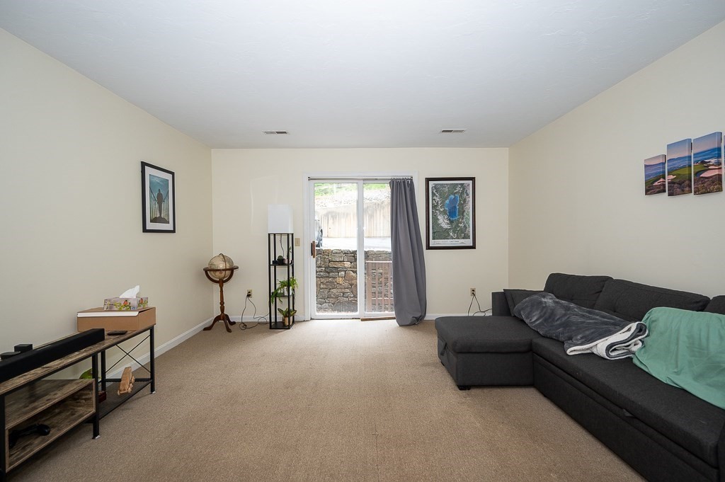 44 Maria Ave 102