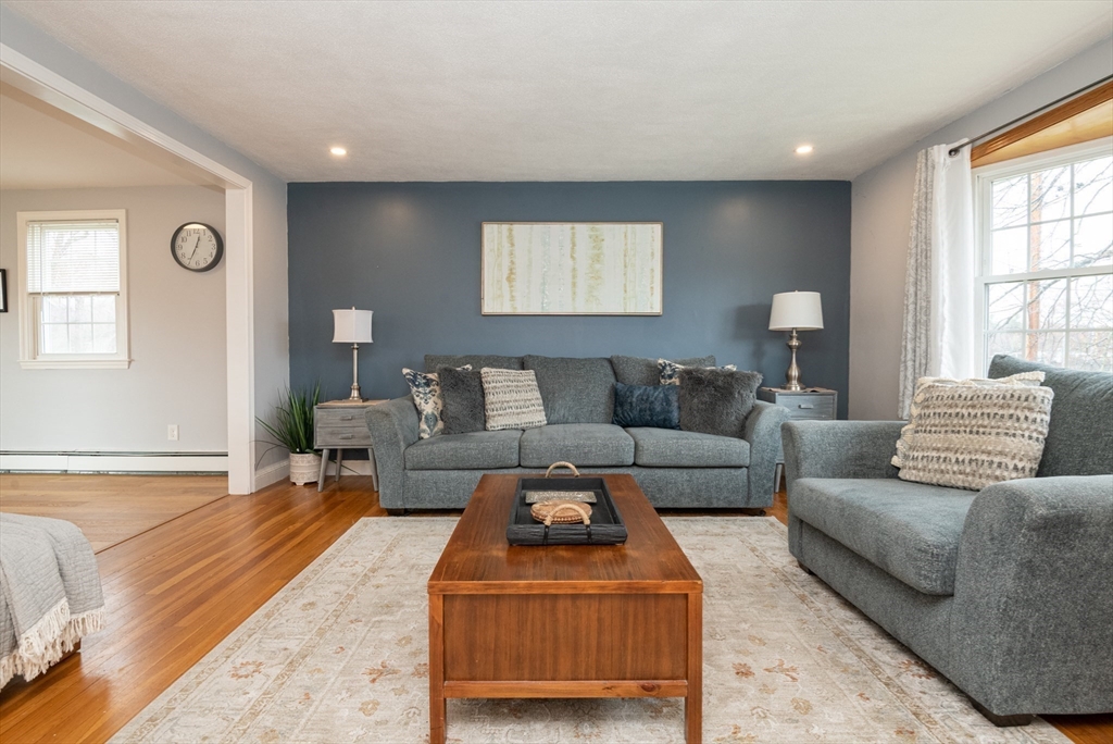 242 Bancroft Ave