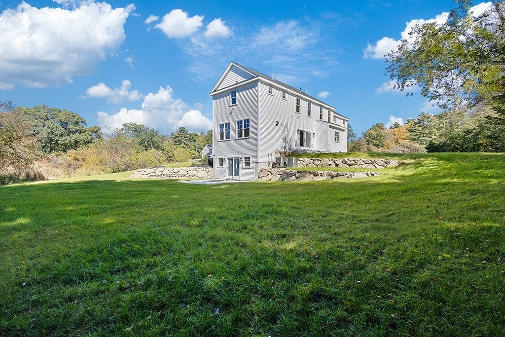 10 Laurel Glen Ct, Holliston, MA Photo #9