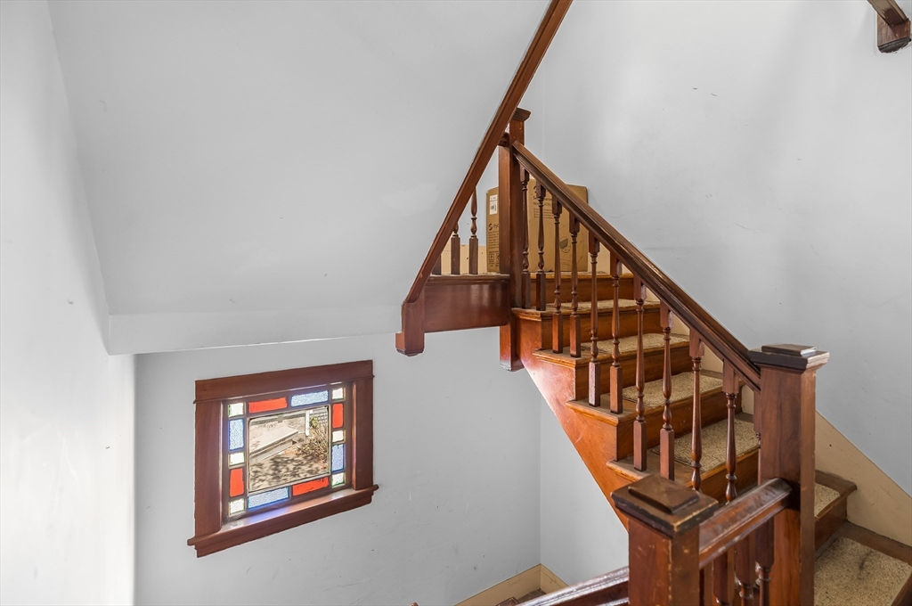 25 Almont Ave, Worcester, MA Photo #13
