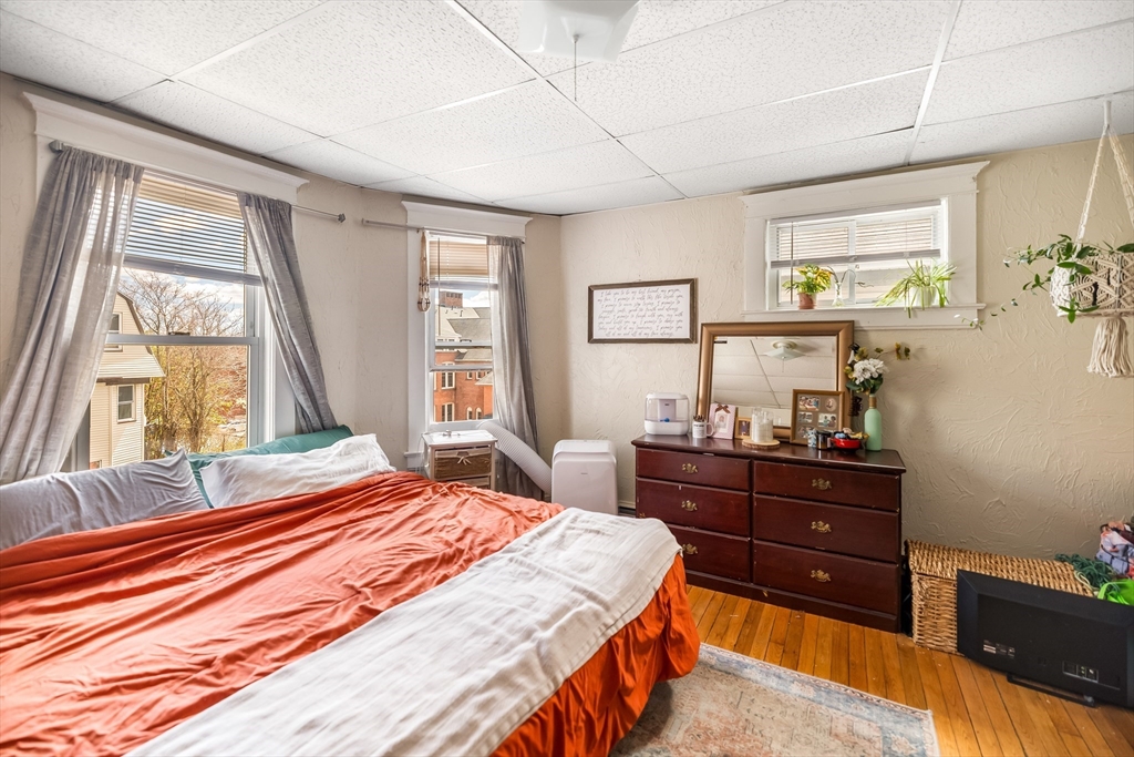 25 Almont Ave, Worcester, MA Photo #15