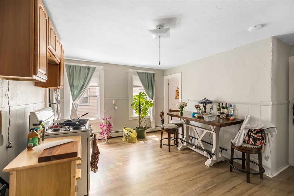 25 Almont Ave, Worcester, MA Photo #27