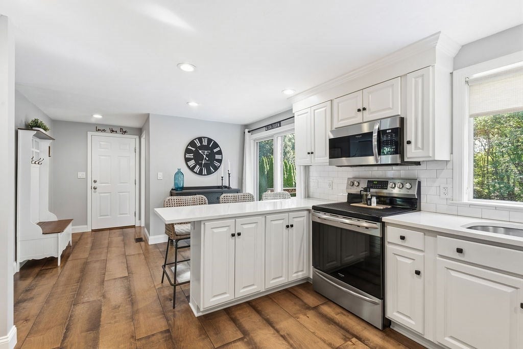 15 River Edge Rd, Mansfield, MA, 15 River Edge Rd, Mansfield, MA Photo #19