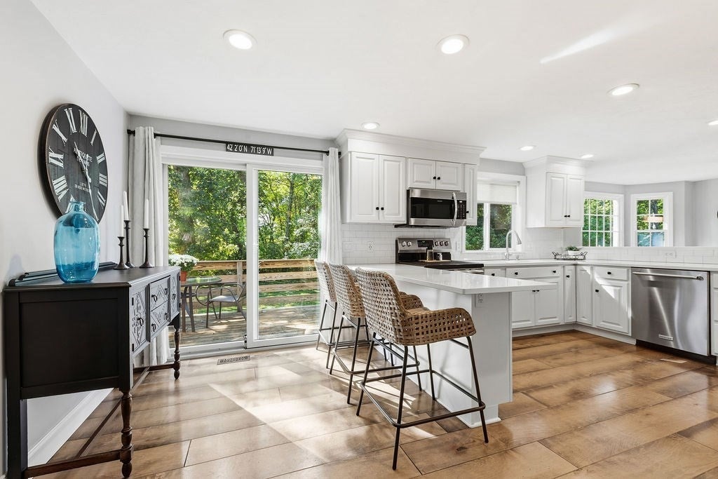 15 River Edge Rd, Mansfield, MA, 15 River Edge Rd, Mansfield, MA Photo #14