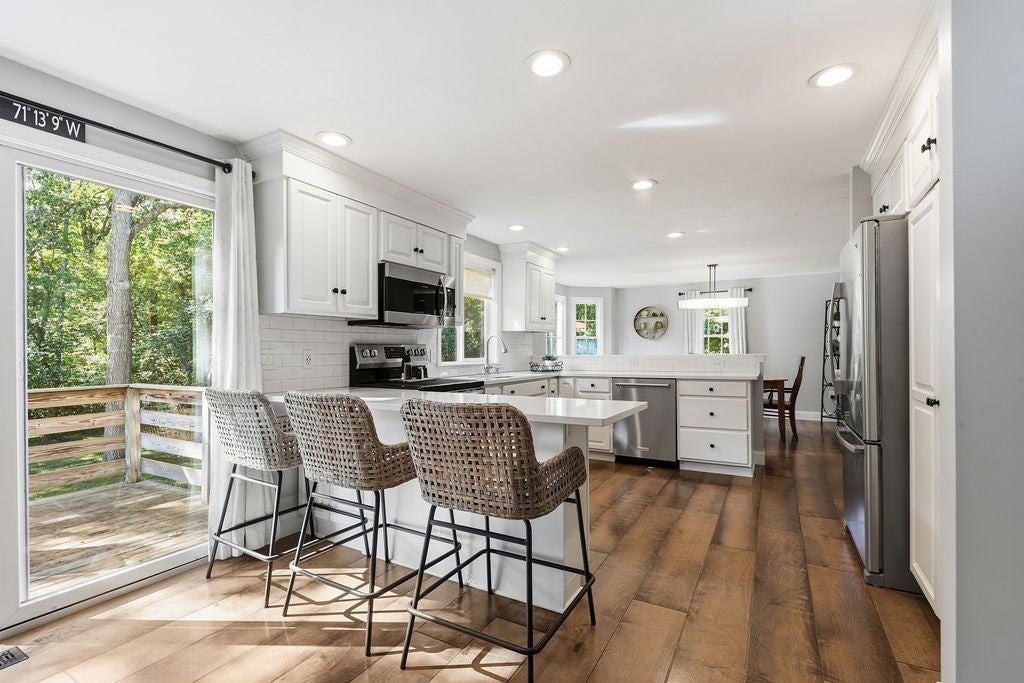15 River Edge Rd, Mansfield, MA, 15 River Edge Rd, Mansfield, MA Photo #3