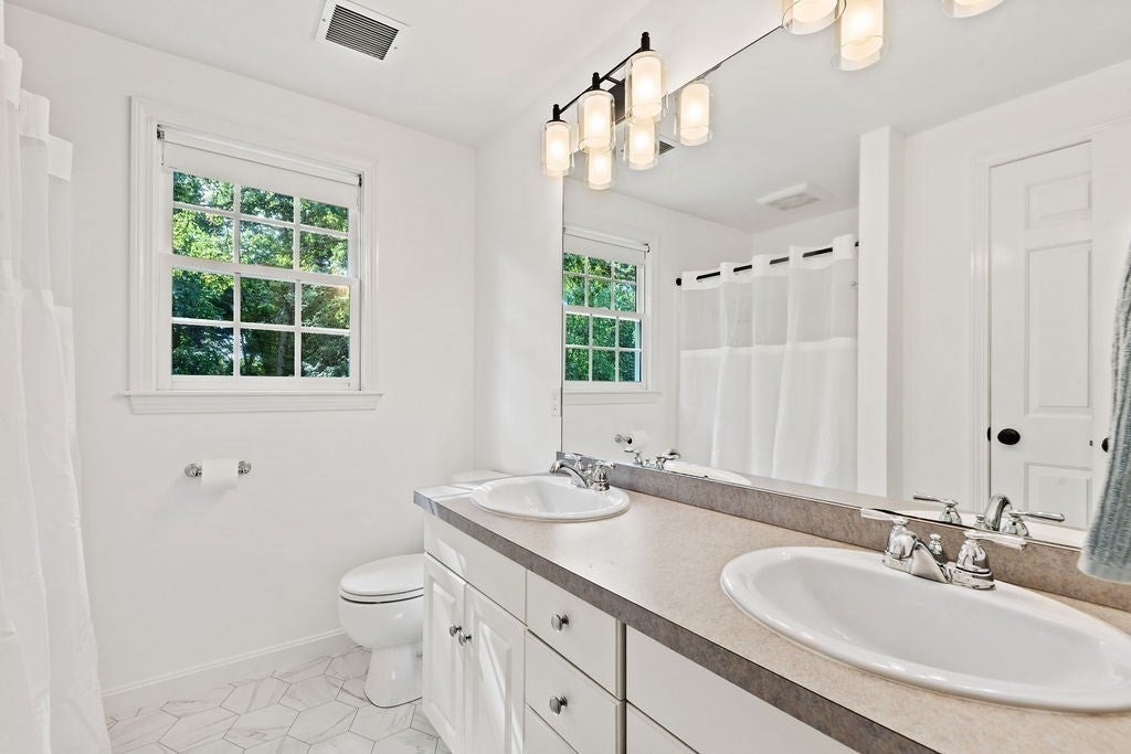15 River Edge Rd, Mansfield, MA, 15 River Edge Rd, Mansfield, MA Photo #28