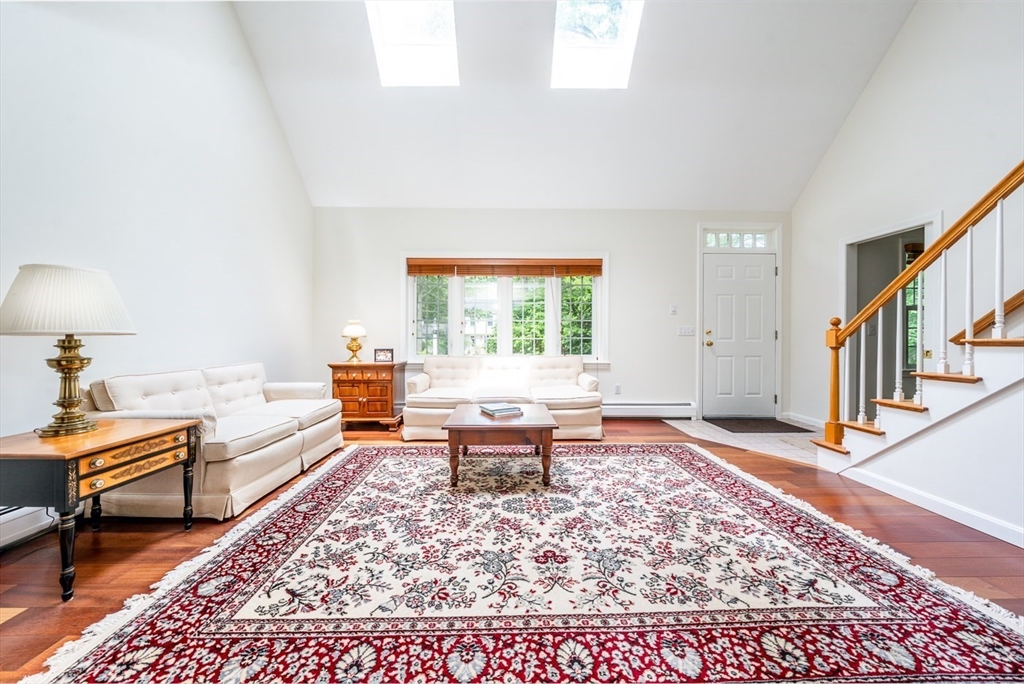 21 Rainbow Dr