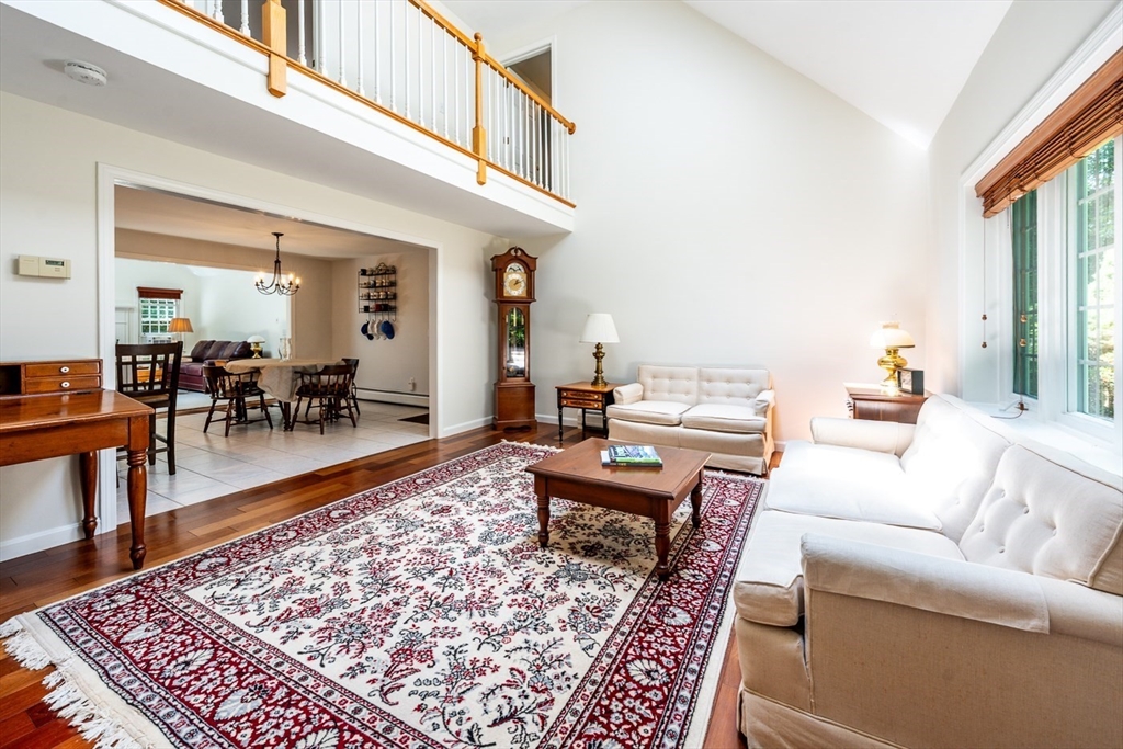 21 Rainbow Dr